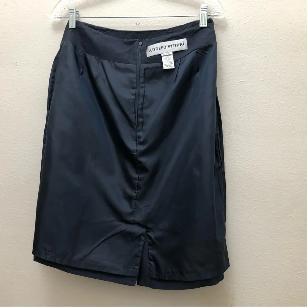 Adolfo Studio Knee High Skirt Women's Size 10P Navy Blue
